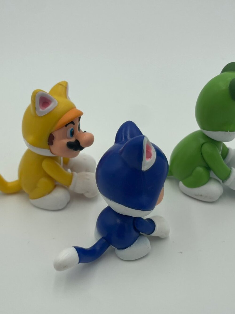 ✨ Super Mario 3D World – Cat Mario & Cat Luigi Mini Figures (Set of 3) - Picture 2 of 5